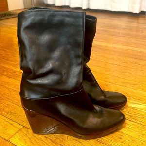 Stuart Weizmann black wedge booties faux wood platform sz 9